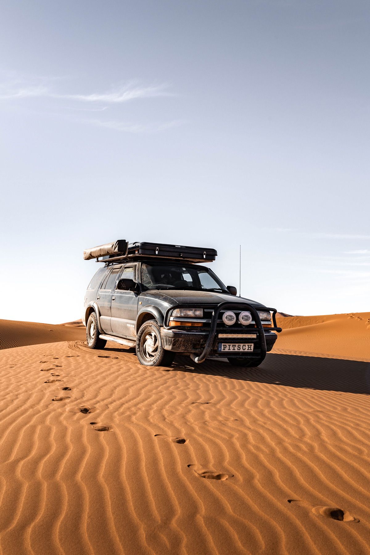 1999 Chevrolet S10 Blazer in the Sahara desert in Morocco, used to illustrate the Rig Inspection story.